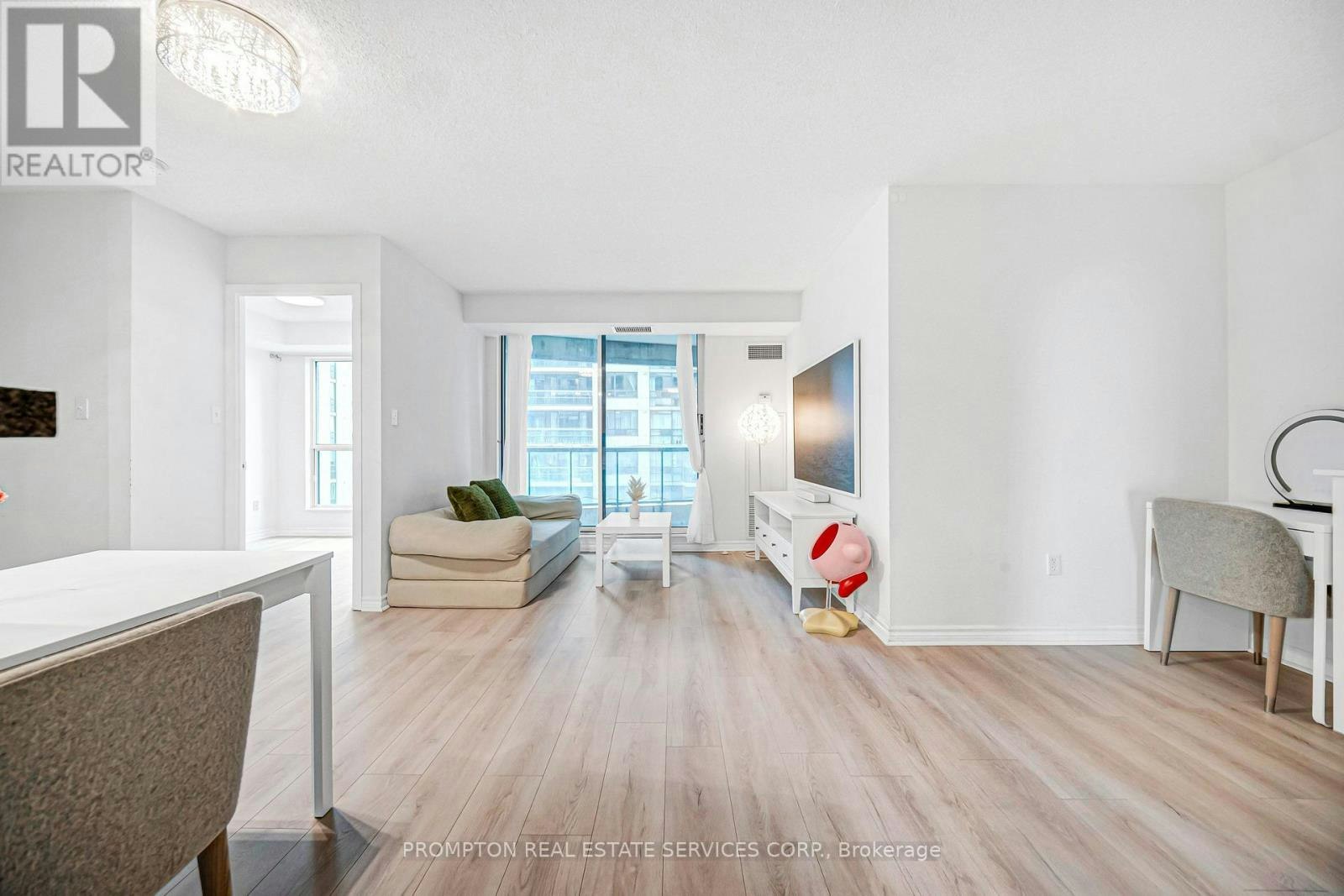 807-7 Lorraine Drive, Toronto, ON, M2N 7H2 - 6