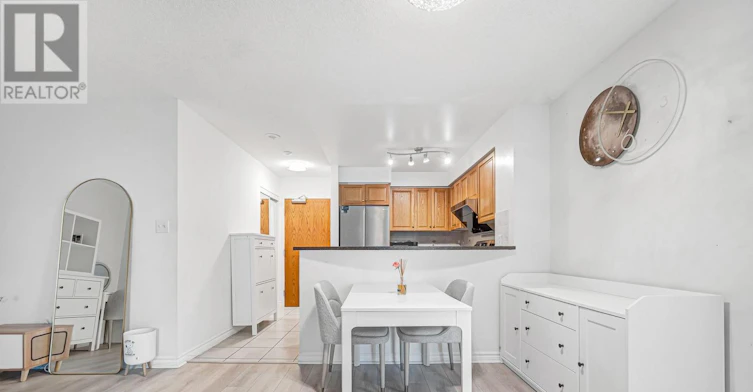 807-7 Lorraine Drive, Toronto, ON, M2N 7H2 - 14