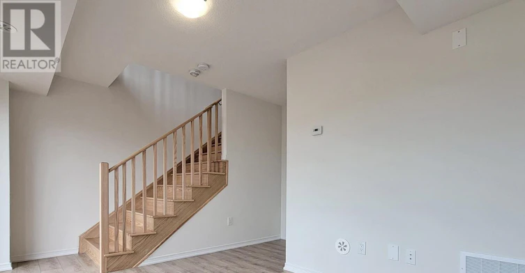 25-247 Danzatore Path, Oshawa, ON, L1L 0P9 - 8