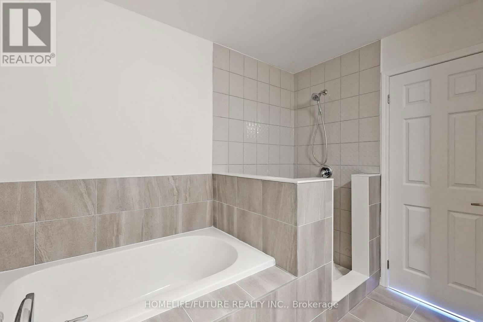 25-247 Danzatore Path, Oshawa, ON, L1L 0P9 - 31