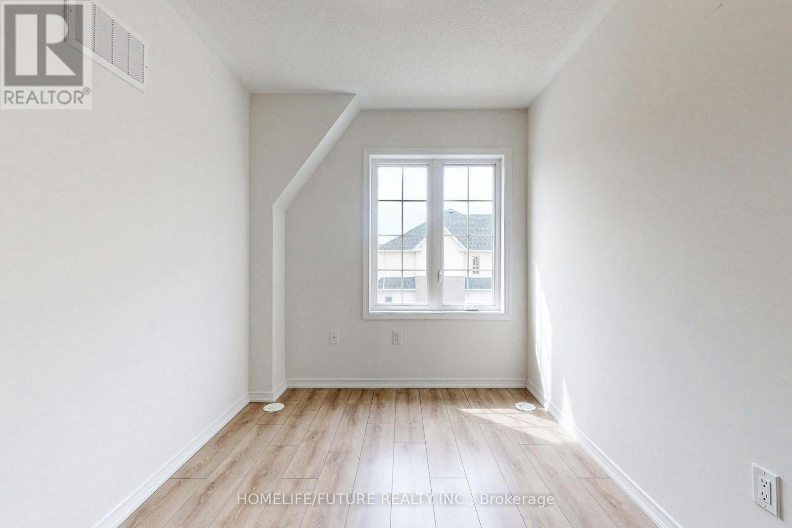 25-247 Danzatore Path, Oshawa, ON, L1L 0P9 - 33