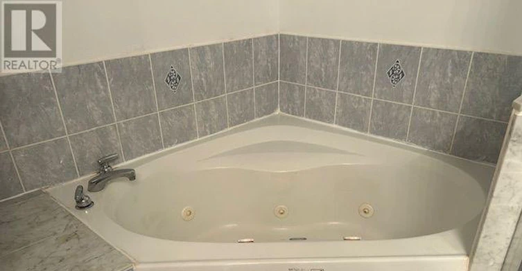 905-130 Pond Drive, Markham, ON, L3T 7W5 - 9