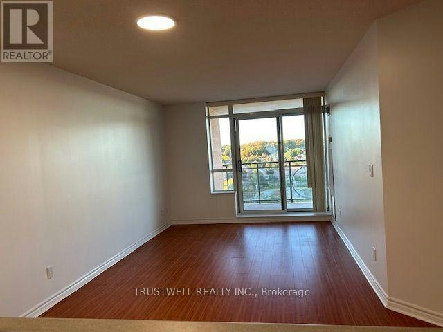 905-130 Pond Drive, Markham, ON, L3T 7W5 - 4