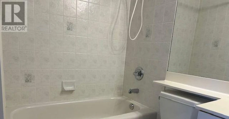 905-130 Pond Drive, Markham, ON, L3T 7W5 - 11