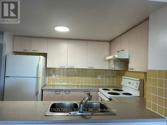 905-130 Pond Drive, Markham, ON, L3T 7W5 - 3