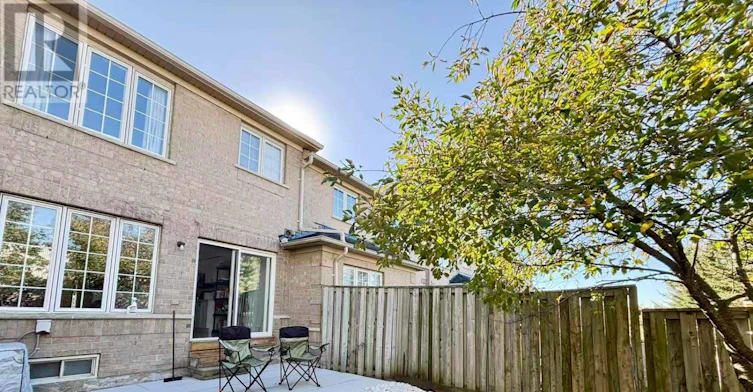 88 Millcliff Circle, Aurora, ON, L4G 7N9 - 13