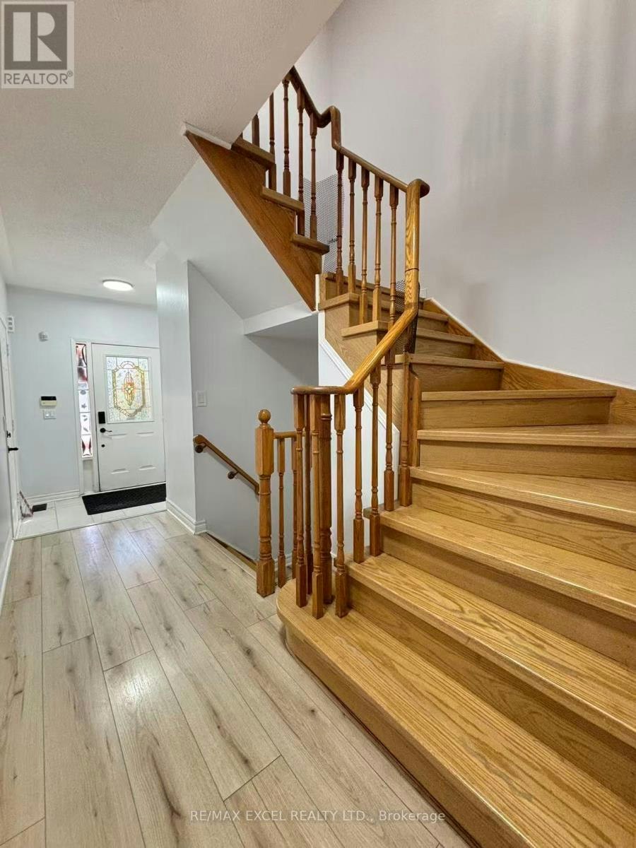 88 Millcliff Circle, Aurora, ON, L4G 7N9 - 7