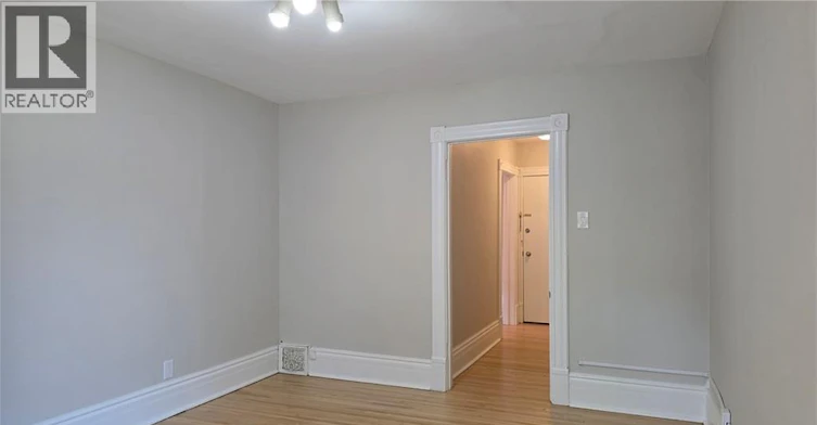 13 3-15 Midland Street, St. Catharines, ON, L2R 2V7 - 9