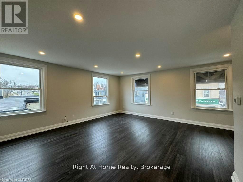 44 Main Street S, Halton Hills, ON, L7G 3G4 - 8