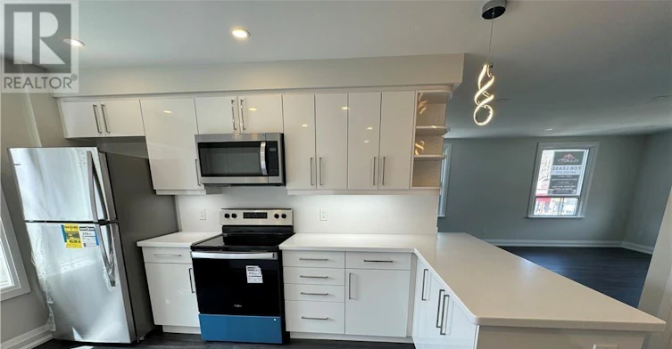 44 Main Street S, Halton Hills, ON, L7G 3G4 - 3