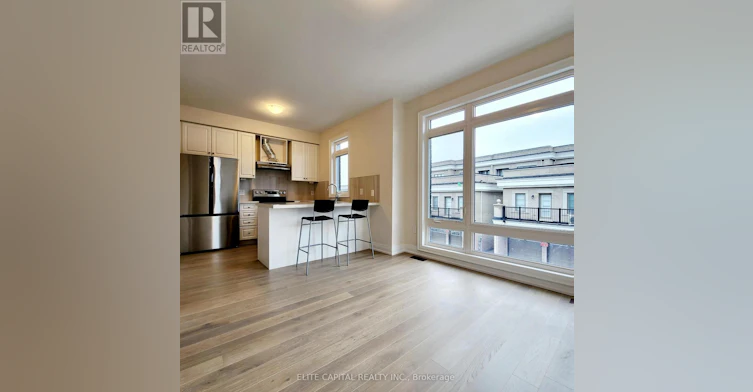 195 Milky Way Drive, Richmond Hill, ON, L4C 5H3 - 2