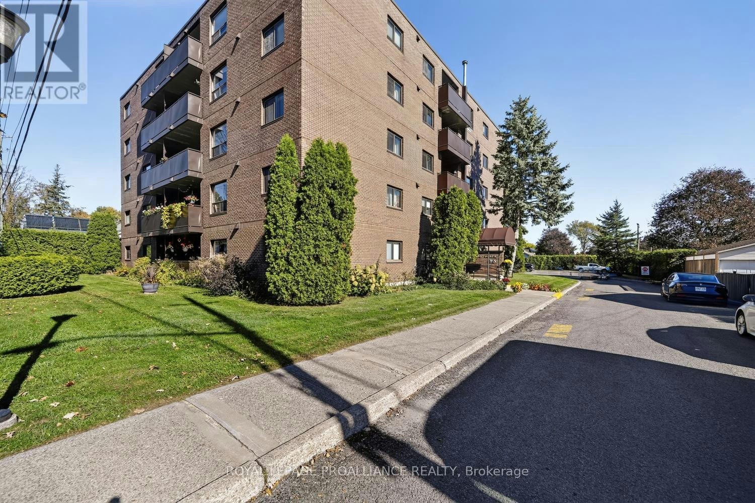 403-95 Windsor Drive, Brockville, ON, K6V 3H7