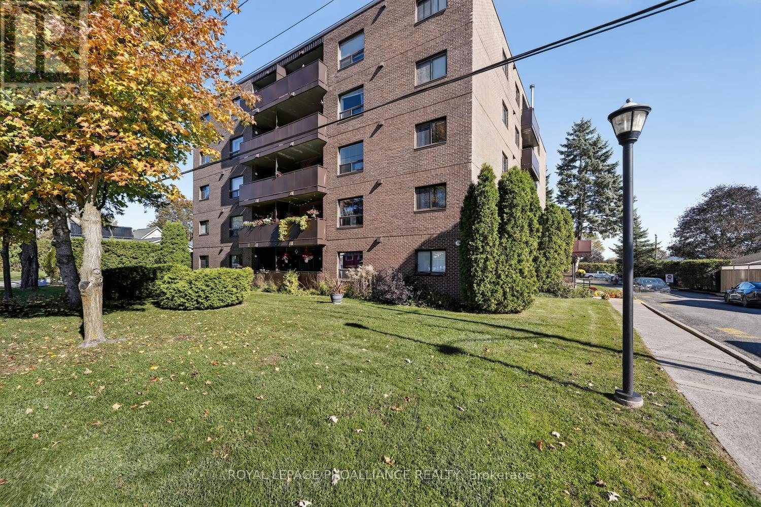 303-95 Windsor Drive, Brockville, ON, K6V 3H7