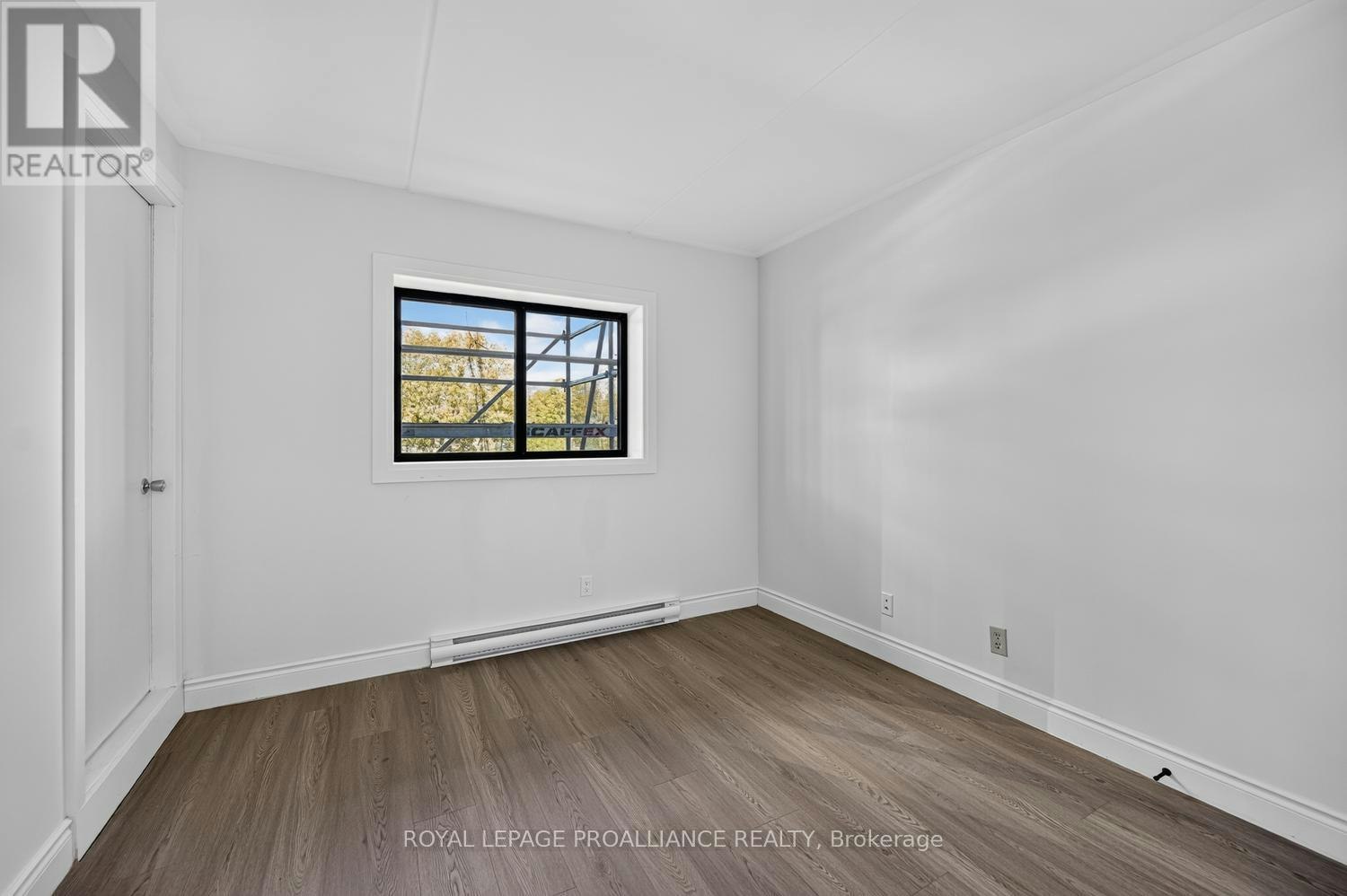 303-95 Windsor Drive, Brockville, ON, K6V 3H7 - 17