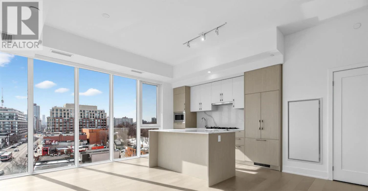602-8 Manor Road W, Toronto, ON, M4S 0E6 - 2