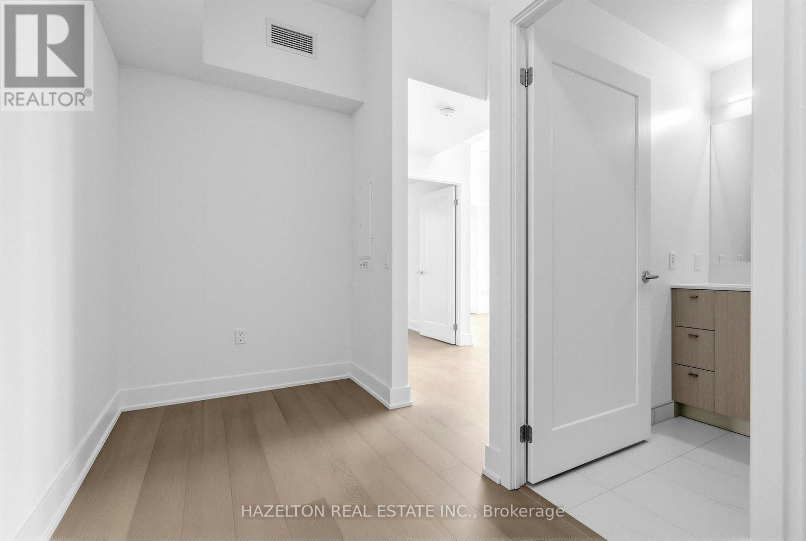602-8 Manor Road W, Toronto, ON, M4S 0E6 - 8