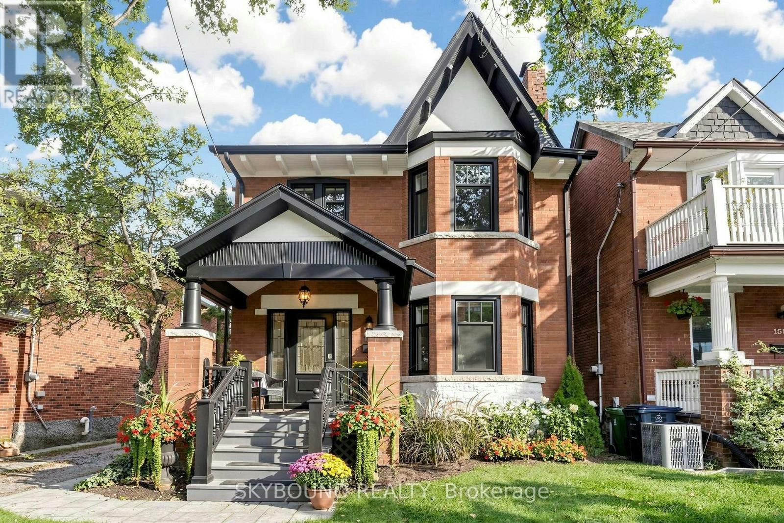 156 Hampton Avenue S, Toronto, ON, M4K 2Z1