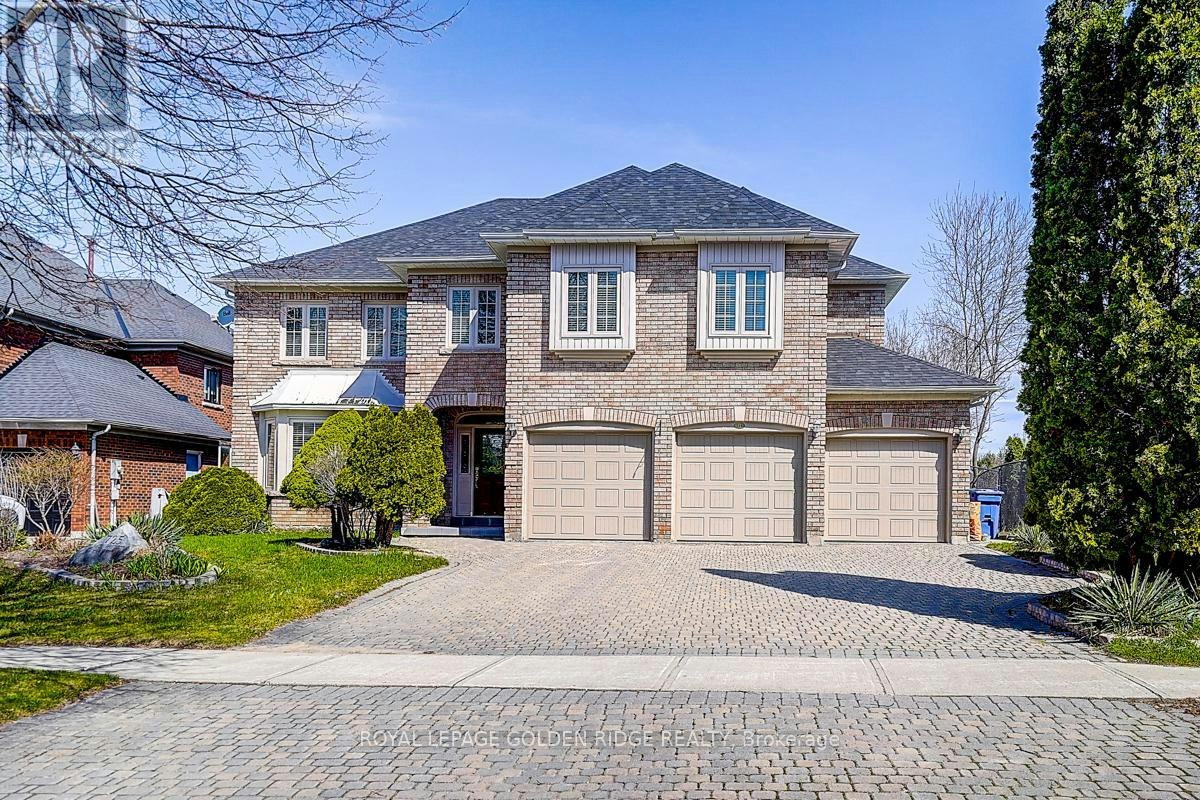 725 Exceller Circle, Newmarket, ON, L3X 1P4