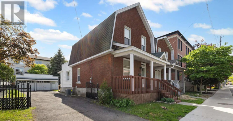 35 Springfield Road, Ottawa, ON, K1M 1C8 - 2