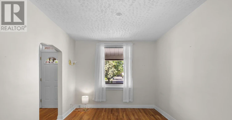 35 Springfield Road, Ottawa, ON, K1M 1C8 - 3