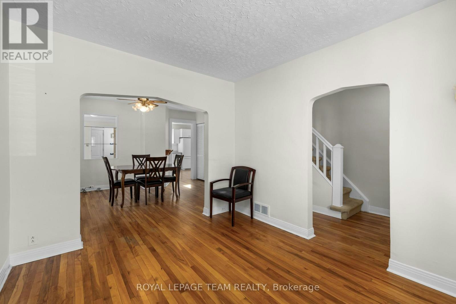 35 Springfield Road, Ottawa, ON, K1M 1C8 - 4