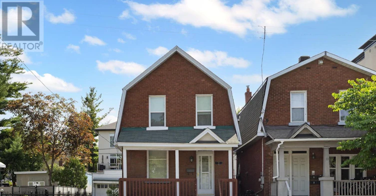 35 Springfield Road, Ottawa, ON, K1M 1C8