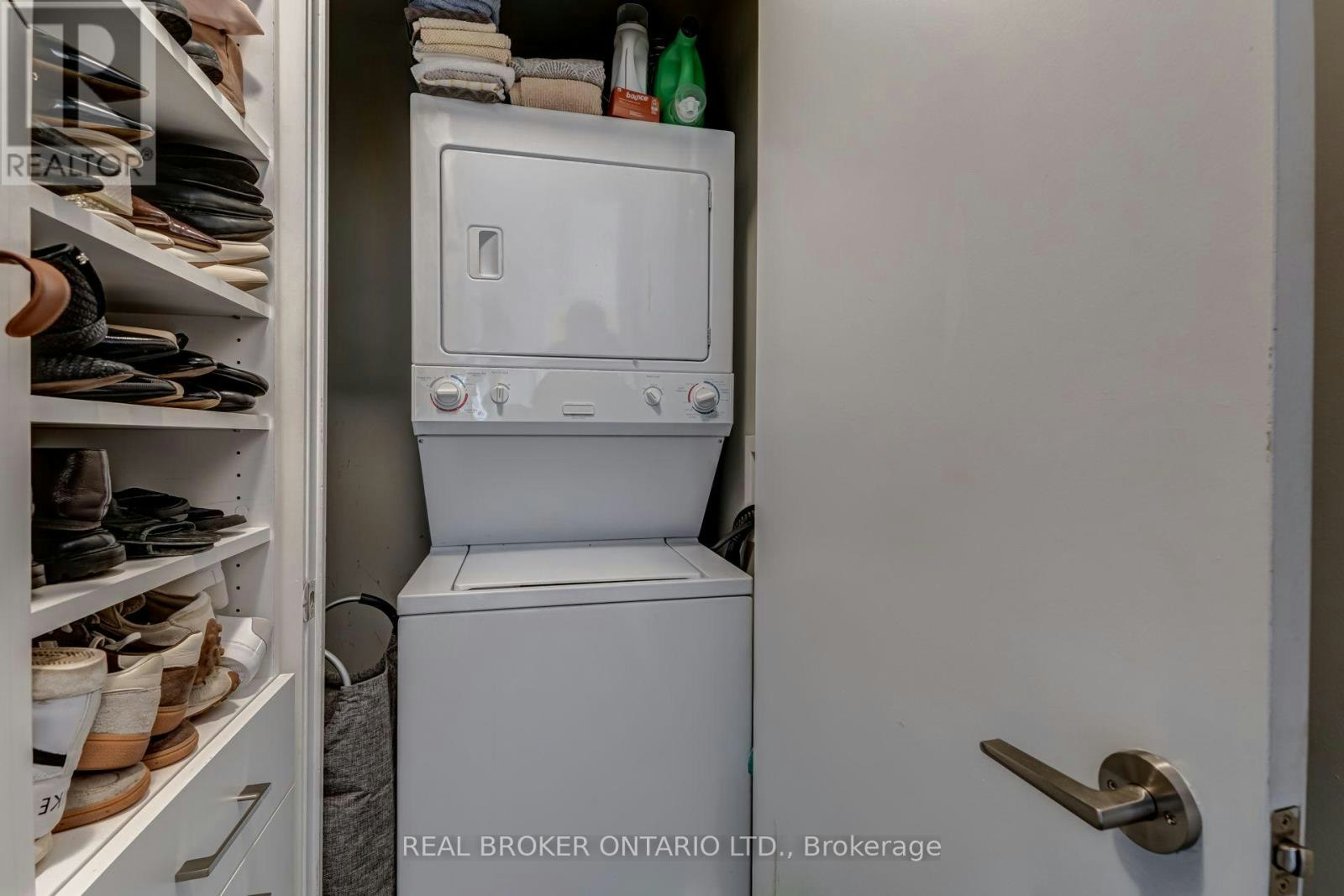 PH02-126 Simcoe Street, Toronto, ON, M5H 4E6 - 17