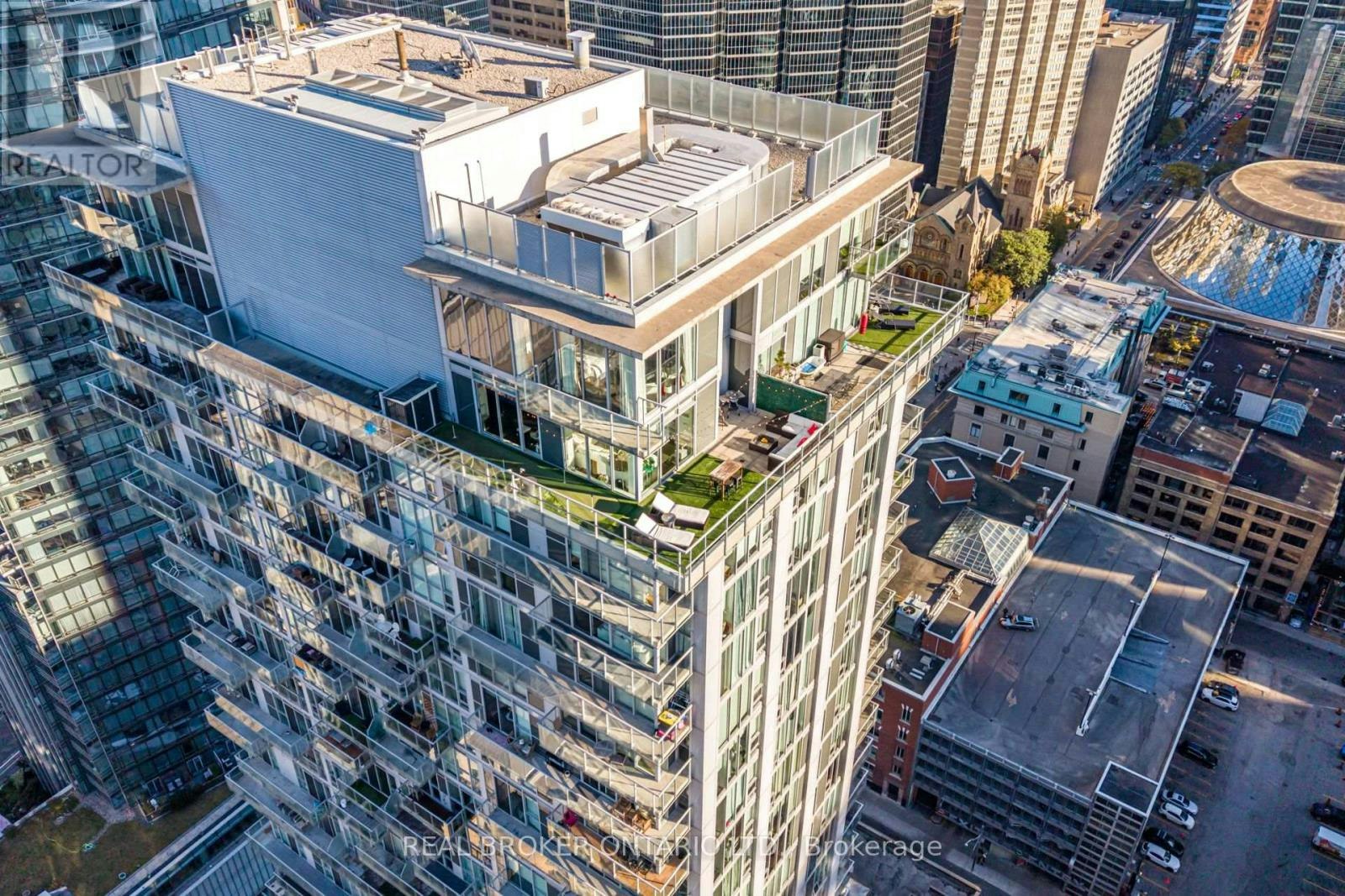 PH02-126 Simcoe Street, Toronto, ON, M5H 4E6 - 2