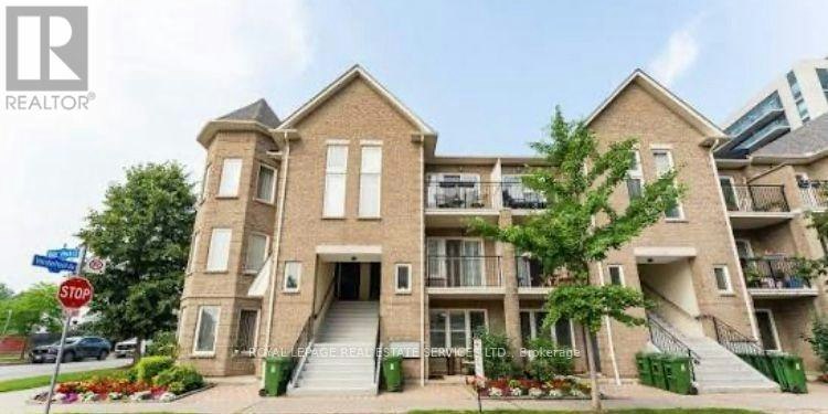 TH 201-2 Brian Peck Crescent, Toronto, ON, M4G 4K4