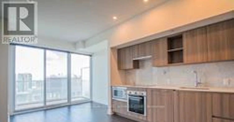 3716-19 Bathurst Street, Toronto, ON, M5V 0N1