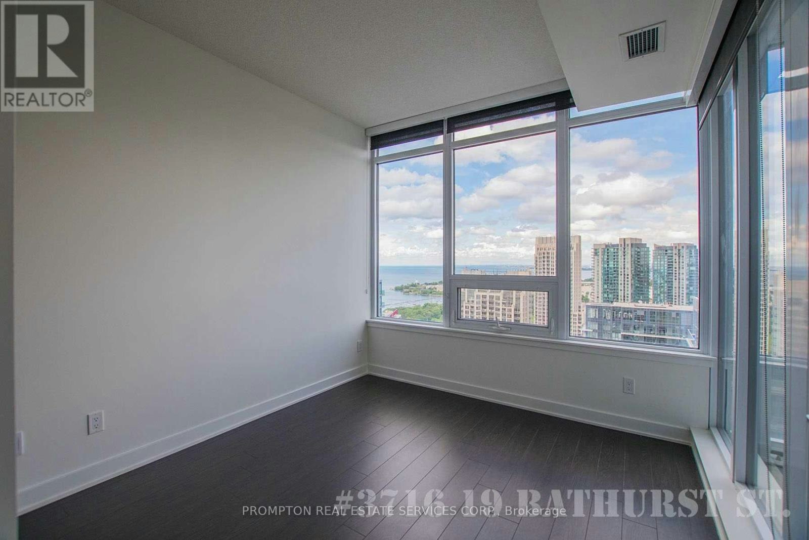 3716-19 Bathurst Street, Toronto, ON, M5V 0N1 - 6