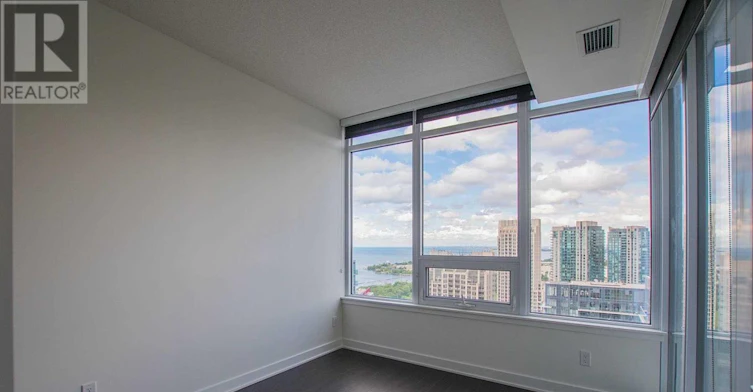 3716-19 Bathurst Street, Toronto, ON, M5V 0N1 - 6