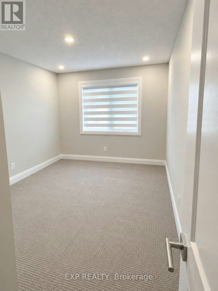 241 Pingwi Place, Ottawa, ON, K1X 0G2 - 12