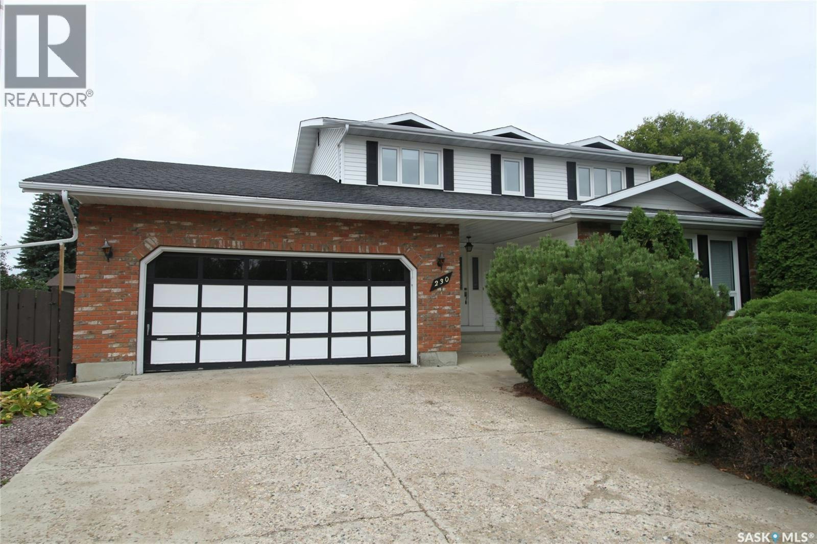 230 Auld Crescent, Saskatoon, SK, S7H 4W9