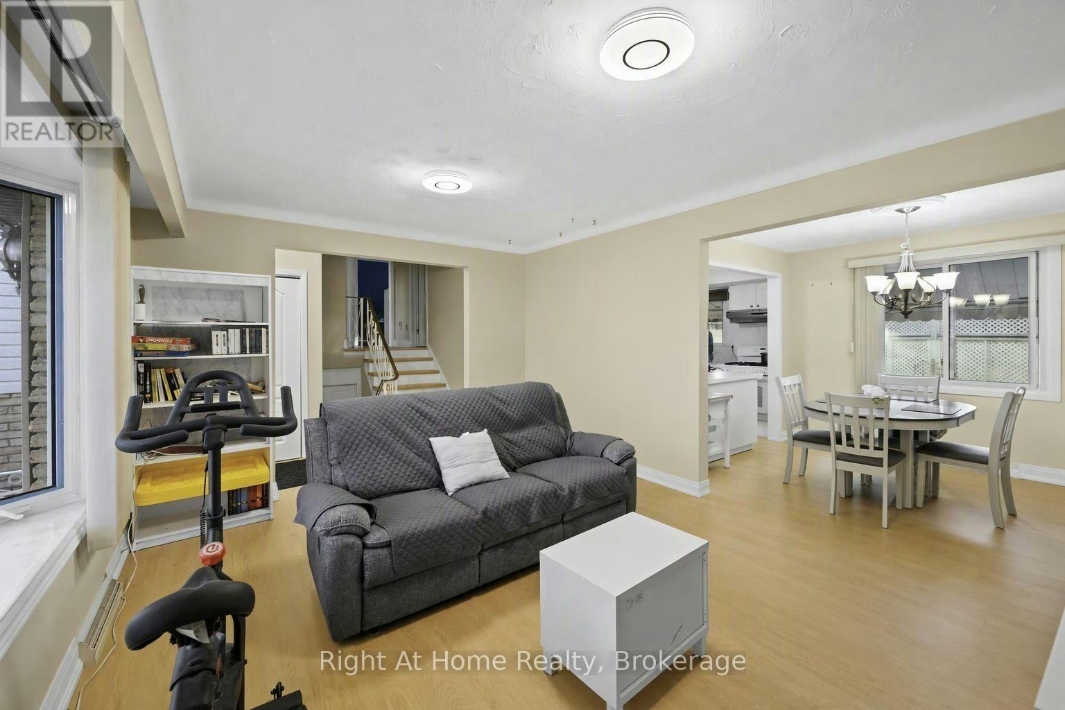 MAIN-7315 Freeman Street, Niagara Falls, ON, L2E 5V9 - 6