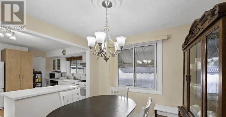 MAIN-7315 Freeman Street, Niagara Falls, ON, L2E 5V9 - 7