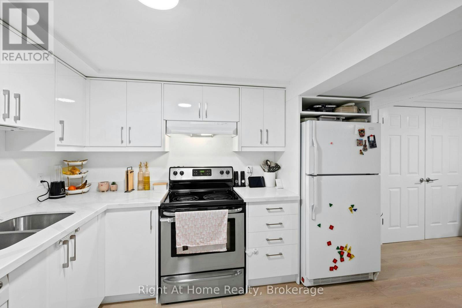 BASEMENT-7315 Freeman Street, Niagara Falls, ON, L2E 5V9 - 7