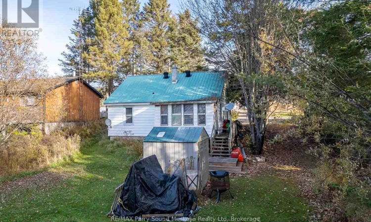 27 Ahmic St Street W