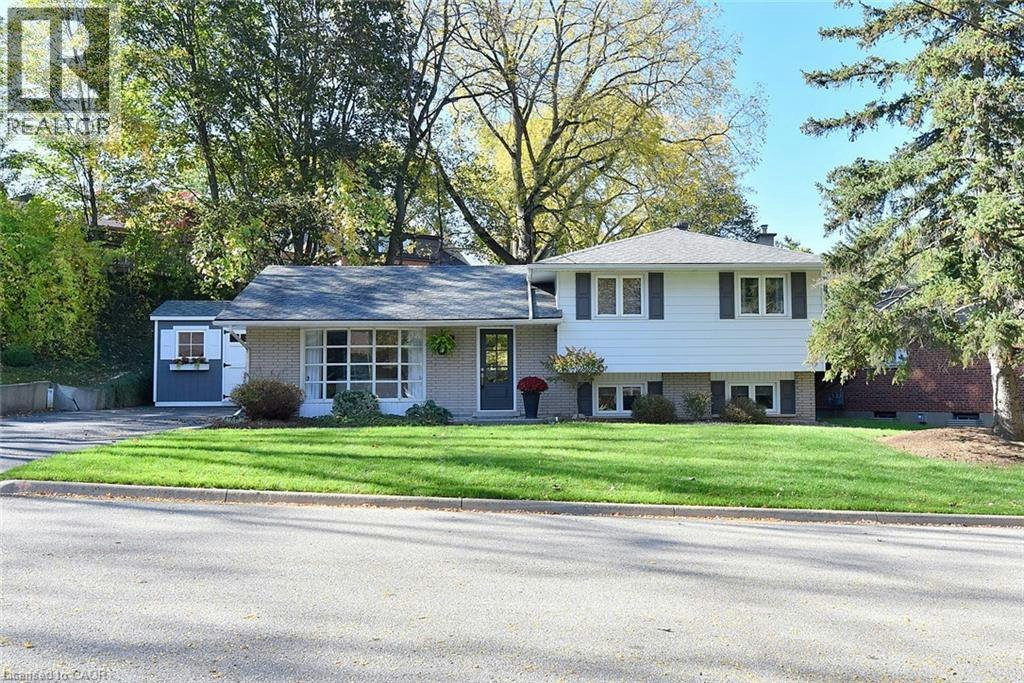 6 Bendemeer Street, Hamilton, ON, L9H 3P1
