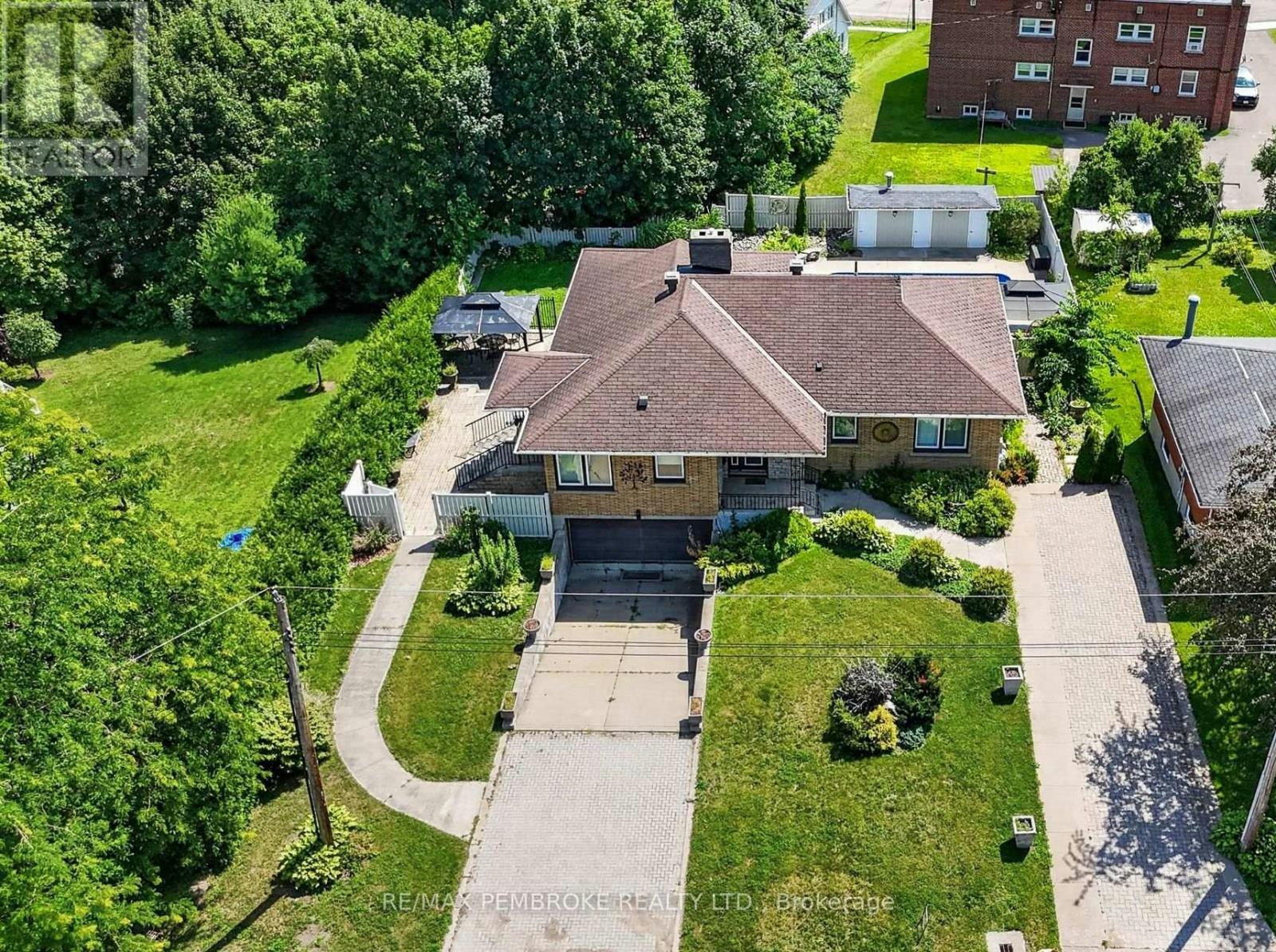 235 Broadview Drive, Pembroke, ON, K8A 2A1