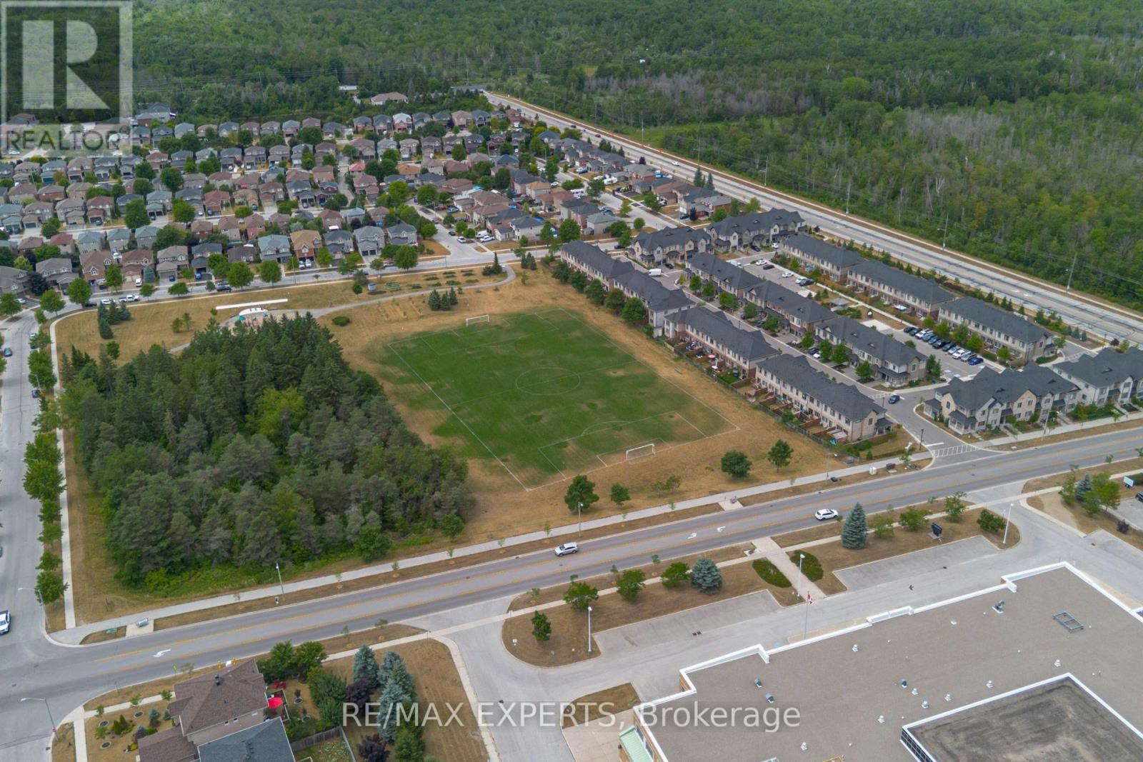 19 Cygnus Crescent, Barrie, ON, L4N 9C2 - 46