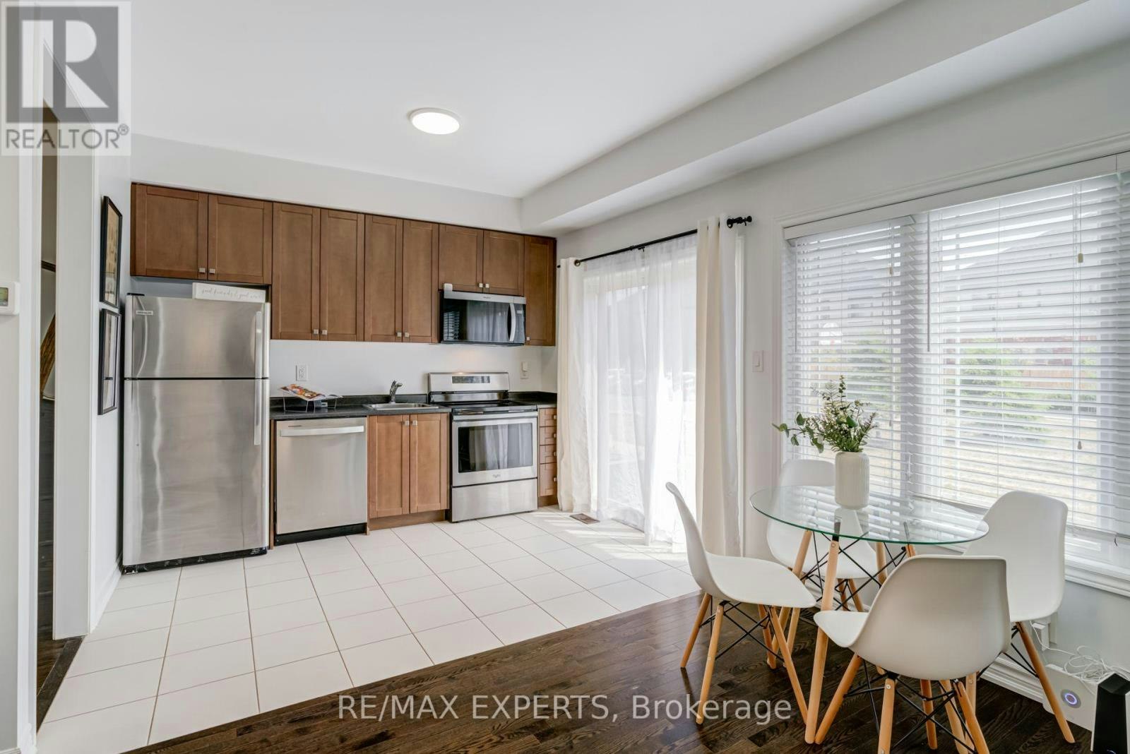 19 Cygnus Crescent, Barrie, ON, L4N 9C2 - 8