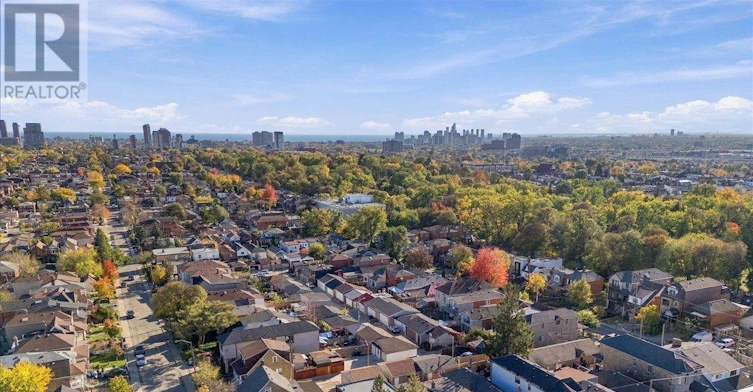 2-113 Hatherley Road, Toronto, ON, M6E 1W4 - 3