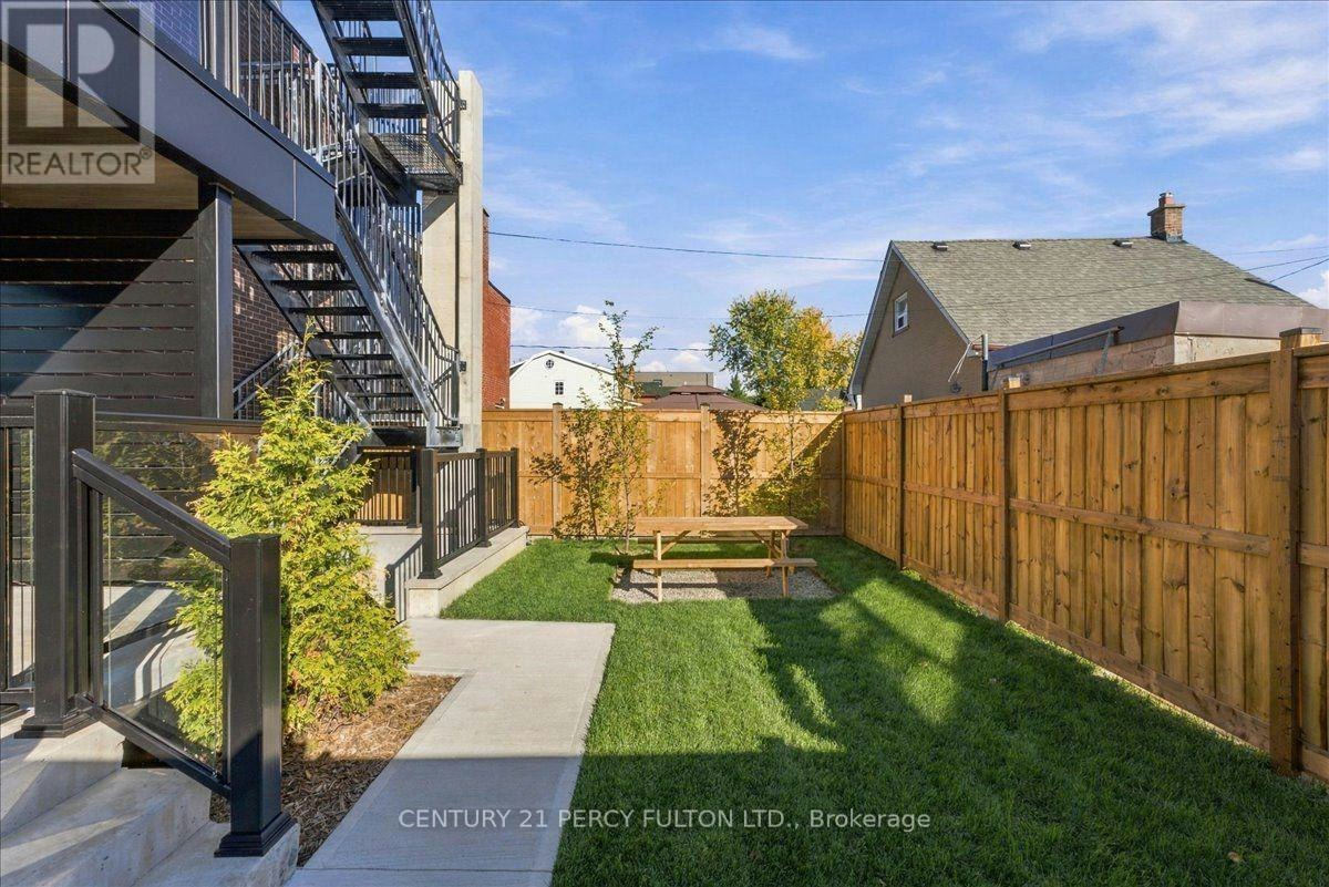 2-113 Hatherley Road, Toronto, ON, M6E 1W4 - 27