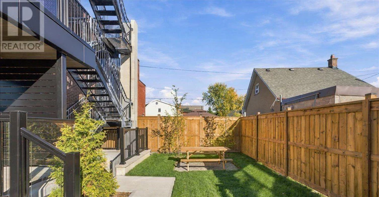 2-113 Hatherley Road, Toronto, ON, M6E 1W4 - 27