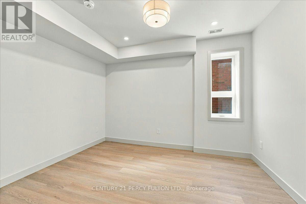 2-113 Hatherley Road, Toronto, ON, M6E 1W4 - 20
