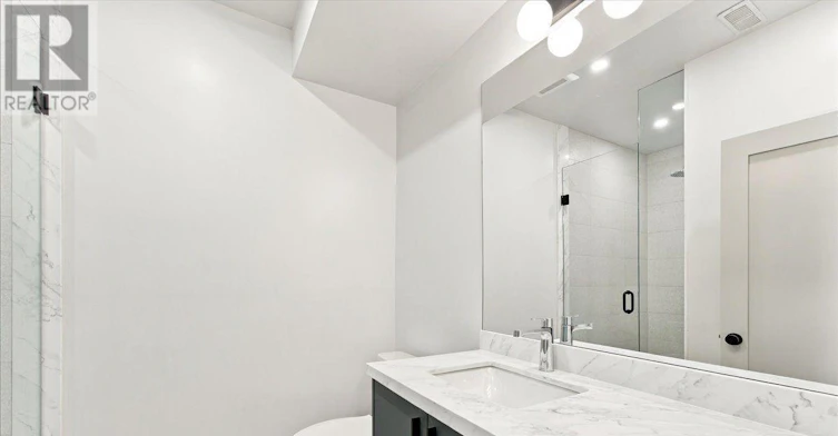 2-113 Hatherley Road, Toronto, ON, M6E 1W4 - 18