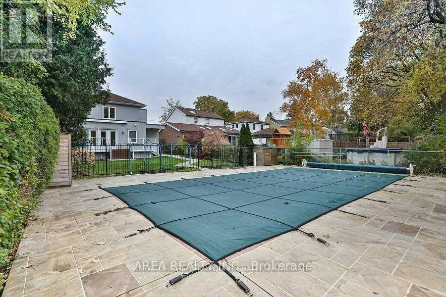 89 Ashbourne Drive, Toronto, ON, M9B 4H6 - 25