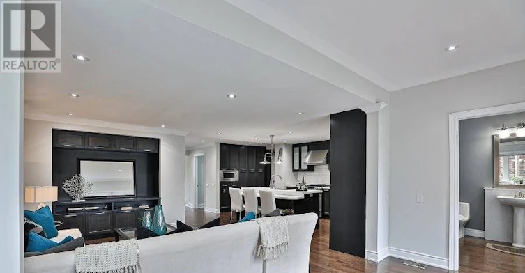 89 Ashbourne Drive, Toronto, ON, M9B 4H6 - 8