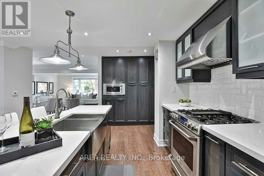 89 Ashbourne Drive, Toronto, ON, M9B 4H6 - 13